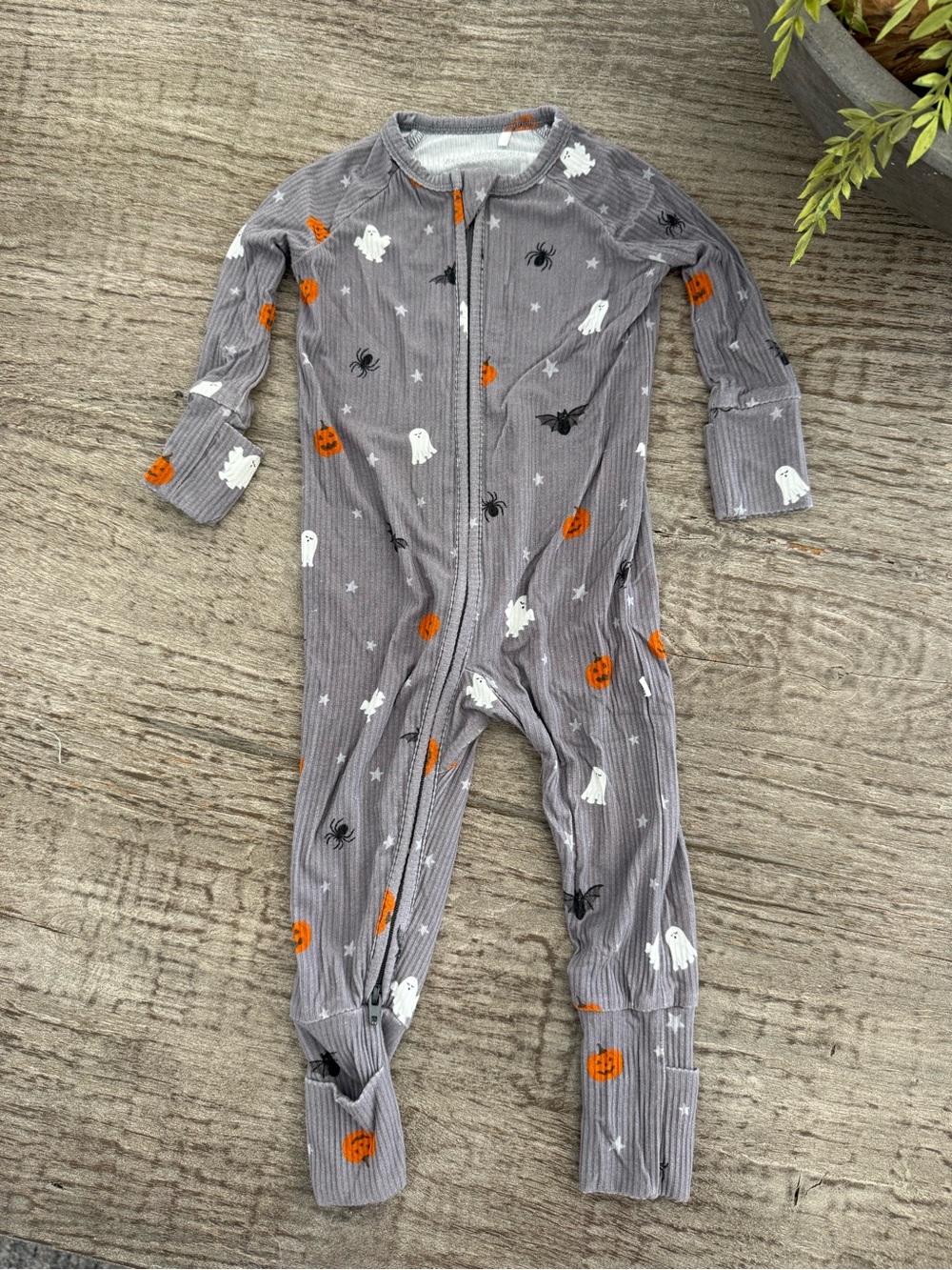 Brave Little Ones bamboo Halloween zippy pajamas size 3-6 months